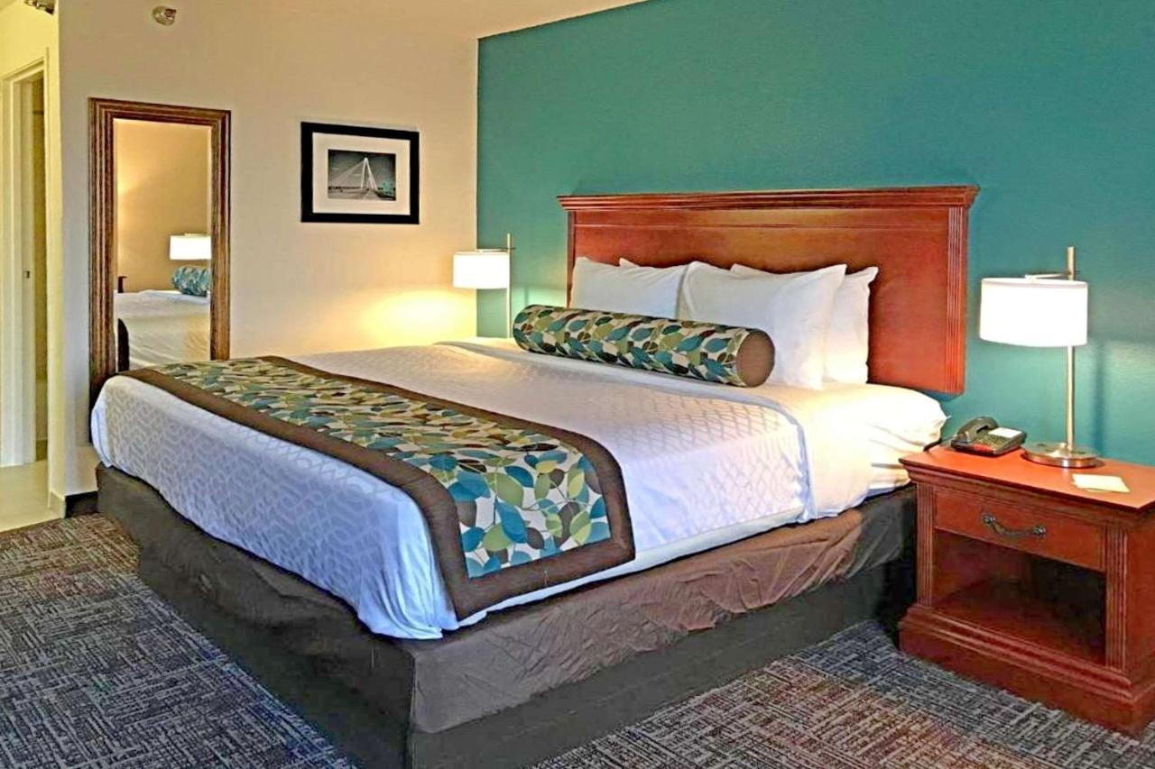 או'פאלון Rodeway Inn & Suites מראה חיצוני תמונה