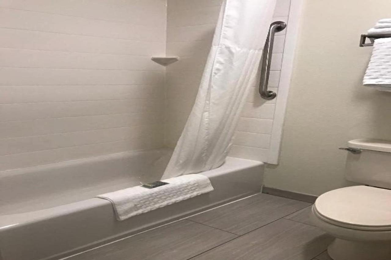 או'פאלון Rodeway Inn & Suites מראה חיצוני תמונה