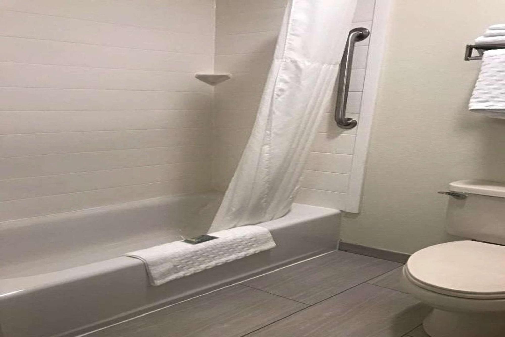 או'פאלון Rodeway Inn & Suites מראה חיצוני תמונה