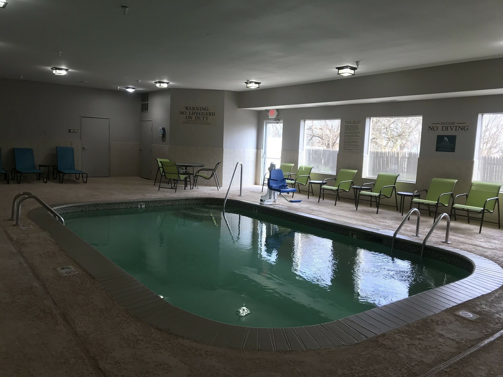 או'פאלון Rodeway Inn & Suites מראה חיצוני תמונה